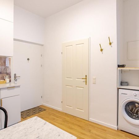 Gemuetliche Wohnung Nur 15 Minuten Ins Stadtzentrum Wenen Buitenkant foto