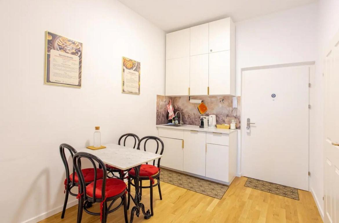 Gemuetliche Wohnung Nur 15 Minuten Ins Stadtzentrum Wenen Buitenkant foto